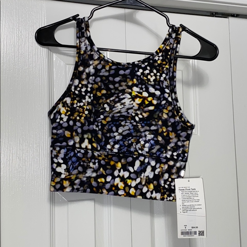 Lululemon crop top